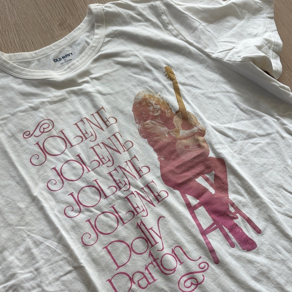 XL Old Navy Jolene Dolly Parton t-shirt - Picture 3 of 3